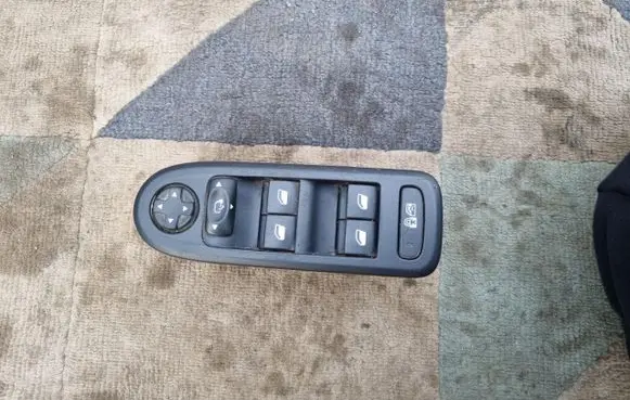 Citroen C5 Quarter vent window switch 96659465ZD