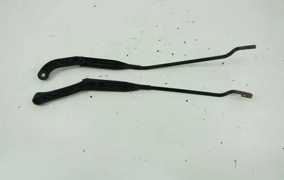 Audi 80 90 S2 B4 Front wiper blade arm 