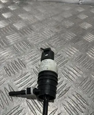BMW 1 F20 F21 Windscreen/windshield washer pump 7298309