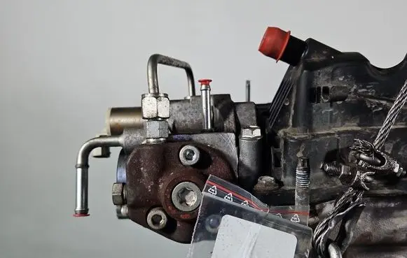 Toyota RAV 4 (XA40) Fuel injection high pressure pump 221000R050 IMPRK1567534