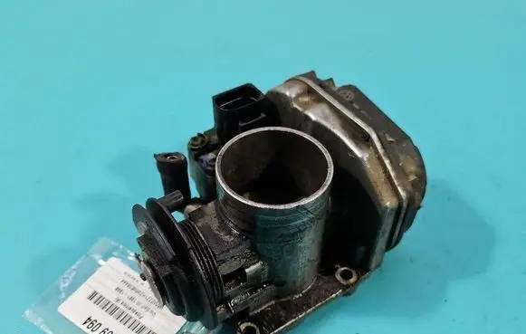 Volkswagen Golf III Throttle body valve 030133064F IMPRK1589094