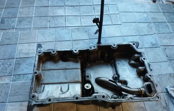 Opel Vectra C Oil sump 12576650 55557090 55557091