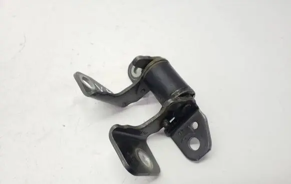 Chrysler Pacifica Front door upper hinge 1120038