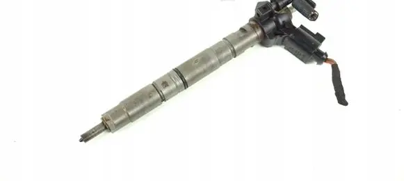 Audi A4 S4 B6 8E 8H Fuel injector 03L130277