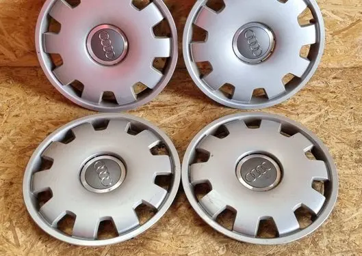 Audi A4 S4 B7 8E 8H R16 wheel hub/cap/trim 4B0601147D