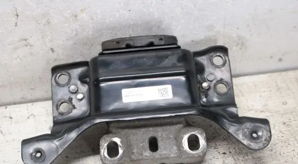 Skoda Superb B8 (3V) Gearbox mount 5Q0199555R