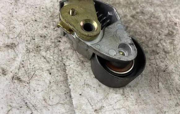 KIA Carens I Generator/alternator belt tensioner 2441027000