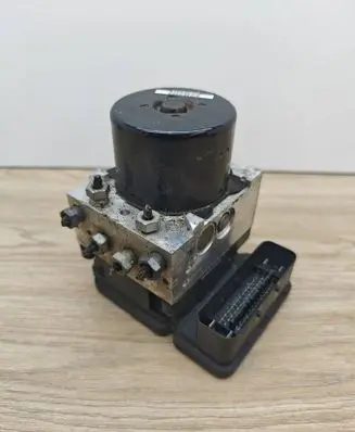 Volvo S60 ABS Pump 31329139 000404972C2 10092604103