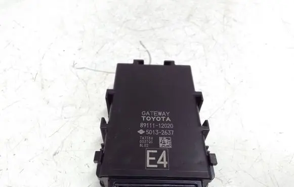 Toyota Prius (XW50) Gateway control module 8911112020 50132637
