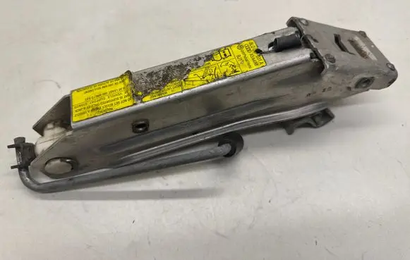 Audi A3 S3 8L Lift Jack 8L0011031A