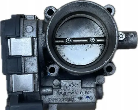 Volkswagen Golf VII Throttle body valve 03F133062E