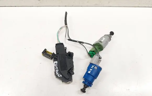 Renault Espace - Grand espace IV Clutch pedal sensor 8200666173 8200276359B 8200276360B
