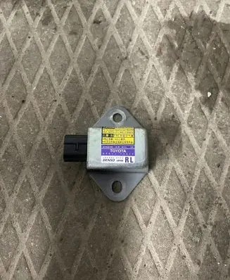 Toyota Land Cruiser (J120) Airbag deployment crash/impact sensor 8983360010 1879000472