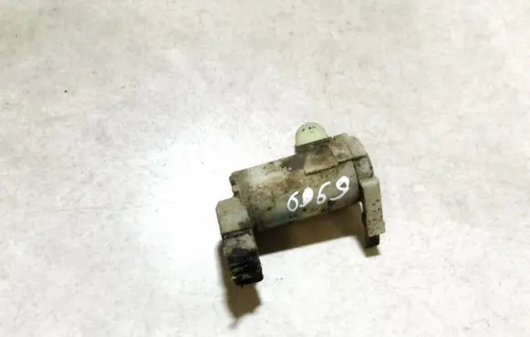 Mitsubishi Outlander Windscreen/windshield washer pump