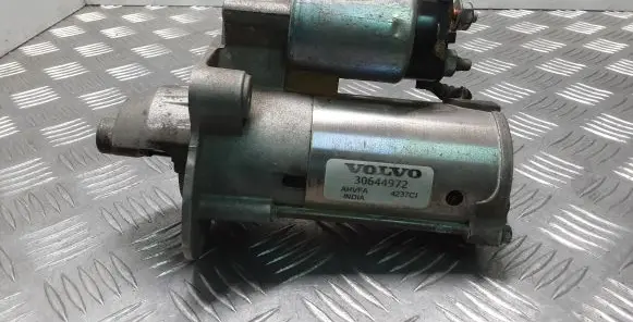 Volvo V40 Starter motor 30644972