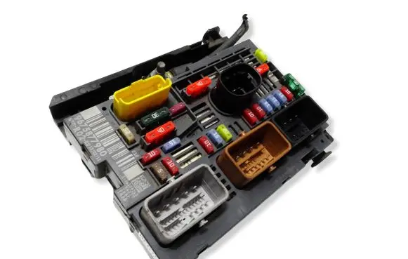 Citroen Berlingo Fuse box set 9675877980