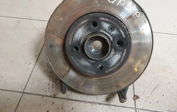 Volkswagen Up Front wheel hub
