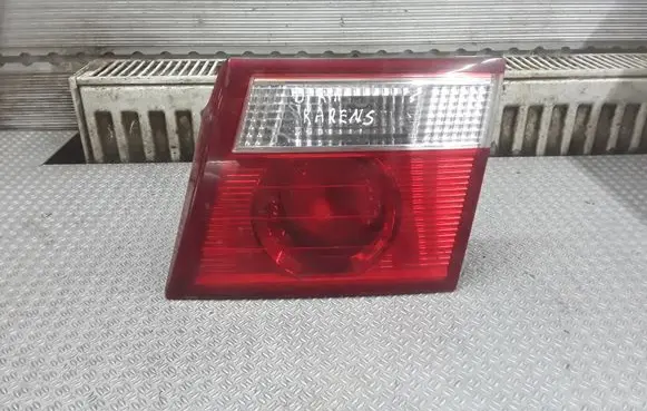 KIA Carens I Tailgate rear/tail lights