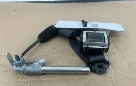 Opel Corsa E Front seatbelt 13427743