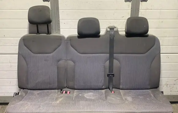 Opel Vivaro Second row seats 