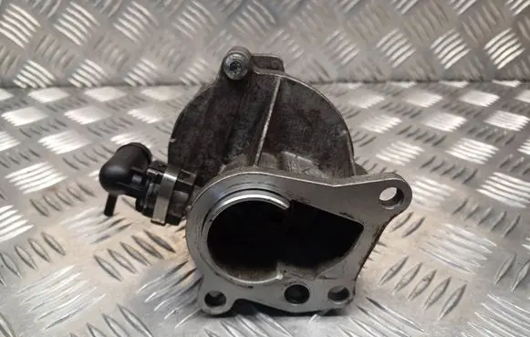 Renault Megane II Vacuum pump D163354368