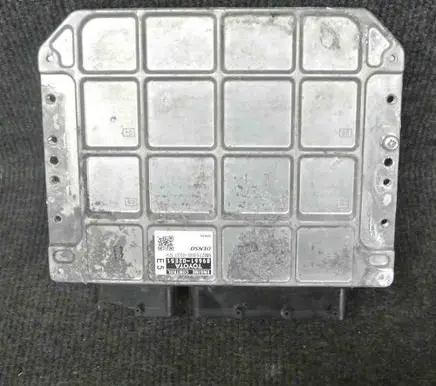 Toyota Auris 150 Engine control unit/module 8966102E51 2753000221