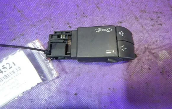 Renault Laguna II Head unit multimedia control 7701049643