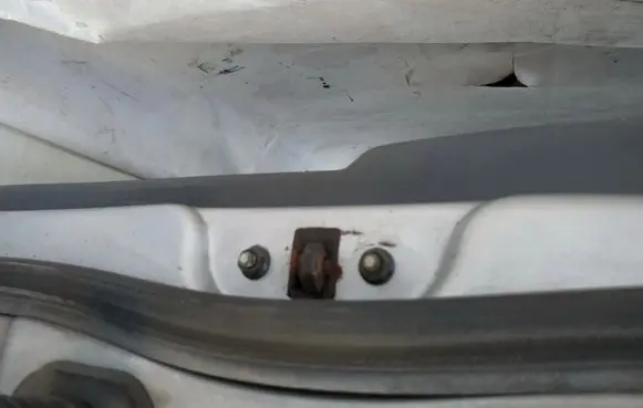 SsangYong Rodius Rear door check strap stopper