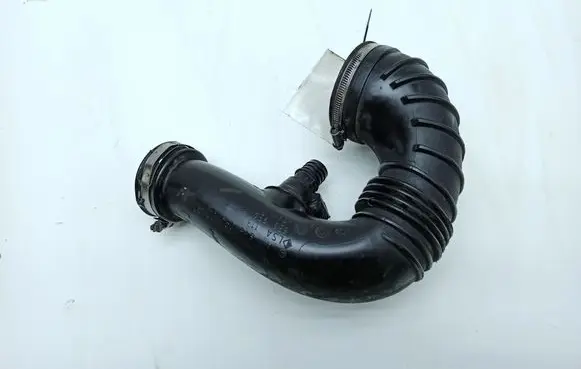 Mercedes-Benz C W203 Turbo air intake inlet pipe/hose A6460940297
