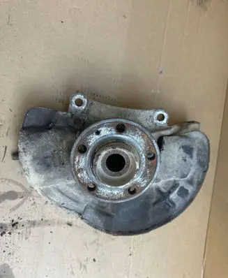 Volvo XC70 Front wheel hub spindle knuckle 9461943