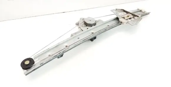 Suzuki Grand Vitara II Rear door window regulator with motor 2621003520