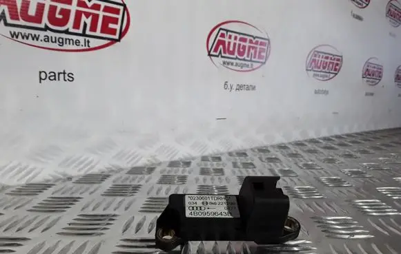 Audi A6 S6 C5 4B Airbag deployment crash/impact sensor 4B0959643B