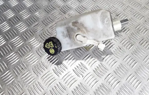 Volvo V50 Master brake cylinder