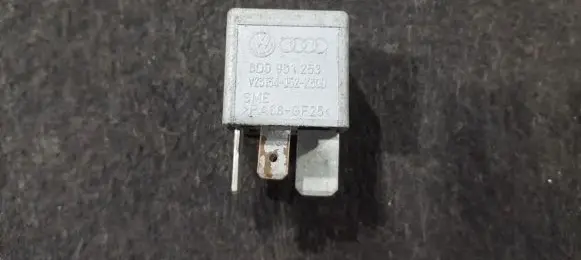 Audi A6 S6 C5 4B Other relay 8D0951253 V23134-J52-X300