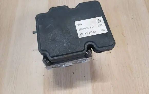 Skoda Fabia Mk3 (NJ) ABS Pump 6R0907379AT 6R0907379AS