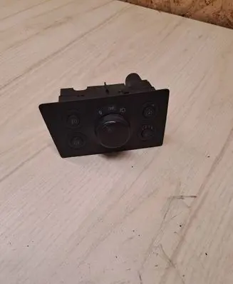 Opel Zafira B Light switch 13205865 3356 LK04060110