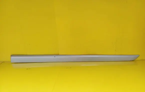 Opel Astra H Front door trim (molding) 24461096