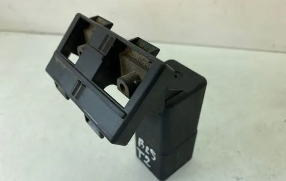 Volkswagen Touran I Glow plug pre-heat relay 038907281D 51299023A
