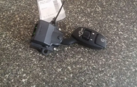 BMW 5 E60 E61 Wiper control stalk 6924107