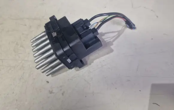 Ford Focus Heater blower motor/fan resistor F011500028