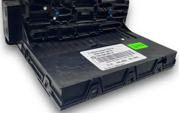 Mercedes-Benz CLK A209 C209 Central body control module S3597 A2095452801