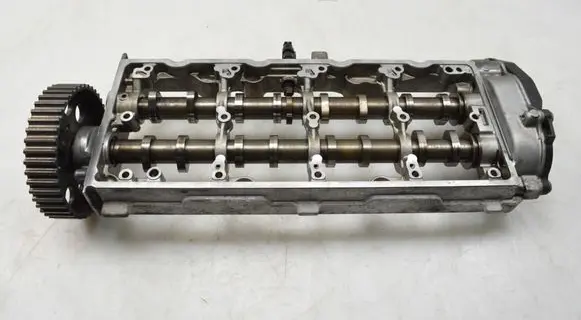 Volkswagen PASSAT B8 Camshaft 05L103308S