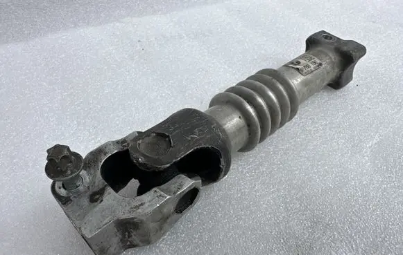 BMW 5 F10 F11 Steering column universal joint 6788156