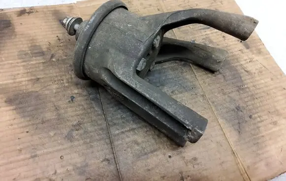 Volkswagen Transporter - Caravelle T5 Other engine bay part