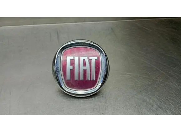 Fiat Punto (199) Manufacturer badge logo/emblem 