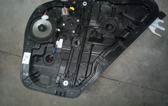 Hyundai Santa Fe Rear door window regulator with motor