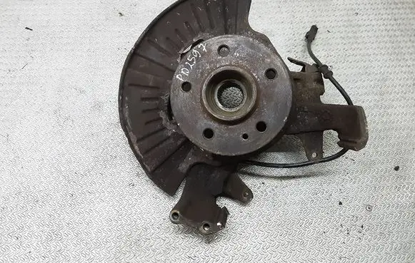 Mercedes-Benz ML W163 Front wheel hub spindle knuckle