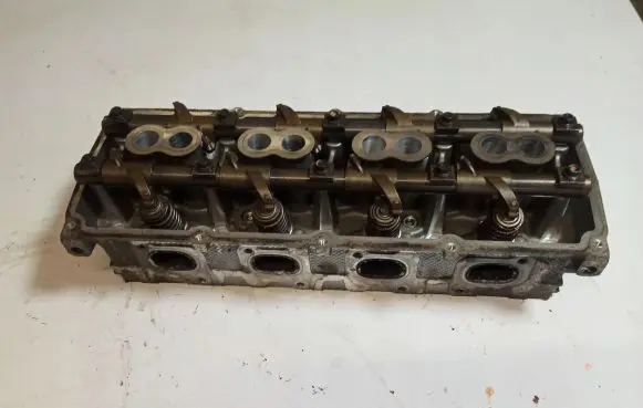 Dodge Challenger Engine head 