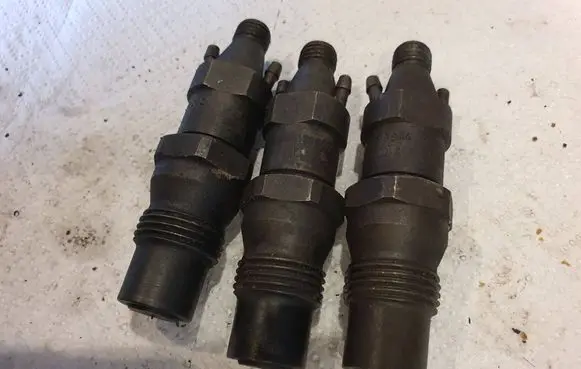 Volkswagen Transporter - Caravelle T4 Fuel injector KCA30S44 068130202