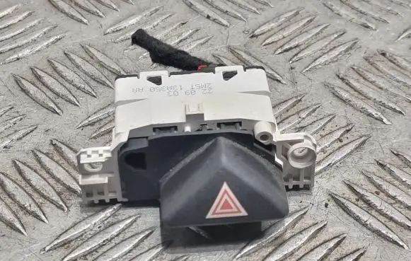 Ford Focus Hazard light switch 2M5T13A350AA